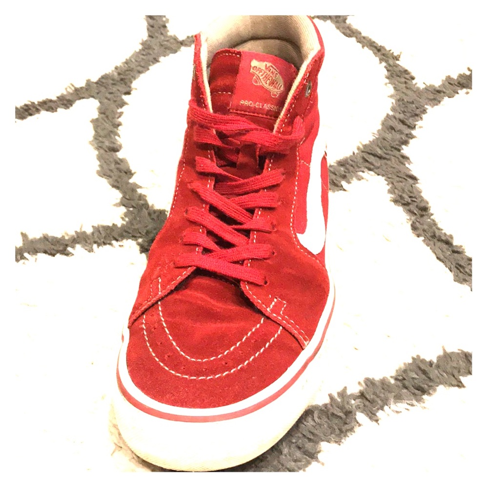 I’m selling size 9.5 All red Vans